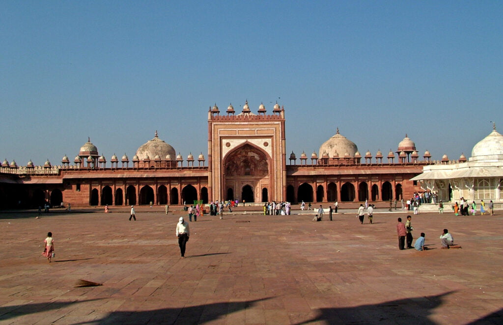 Agra: The Taj City - Sheeraz Ahmad