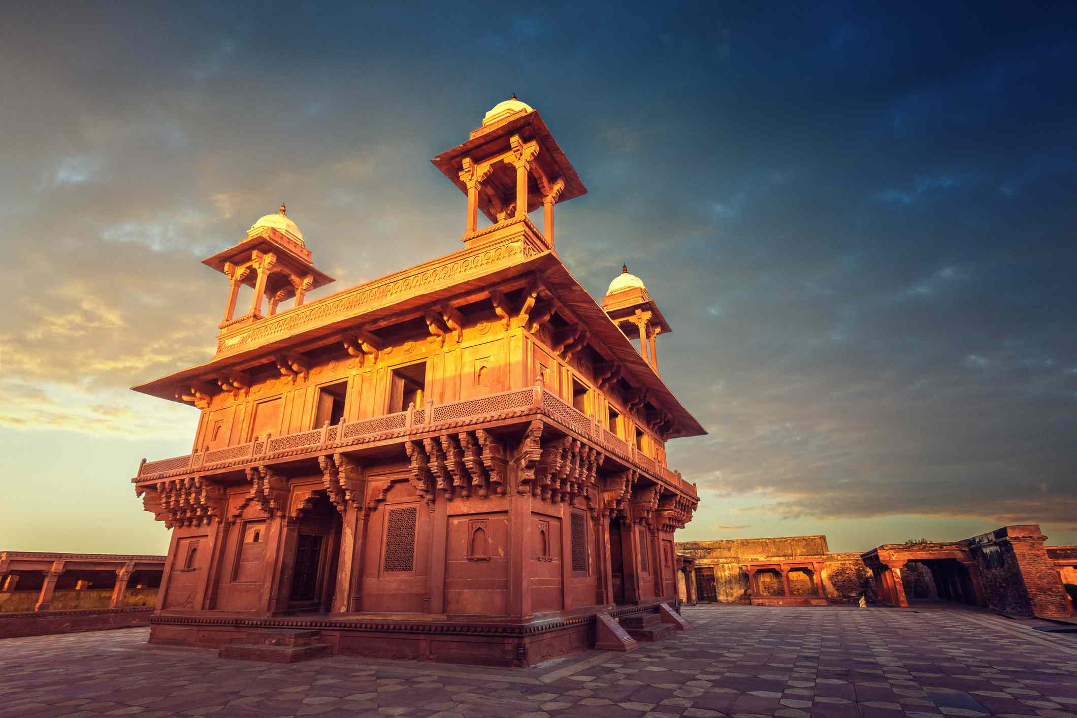 Agra: The Taj City - Sheeraz Ahmad