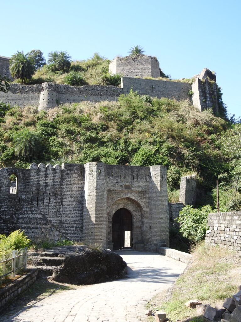 Experiences 7 Ancient Kangra Fort during a Himachal heritage experience